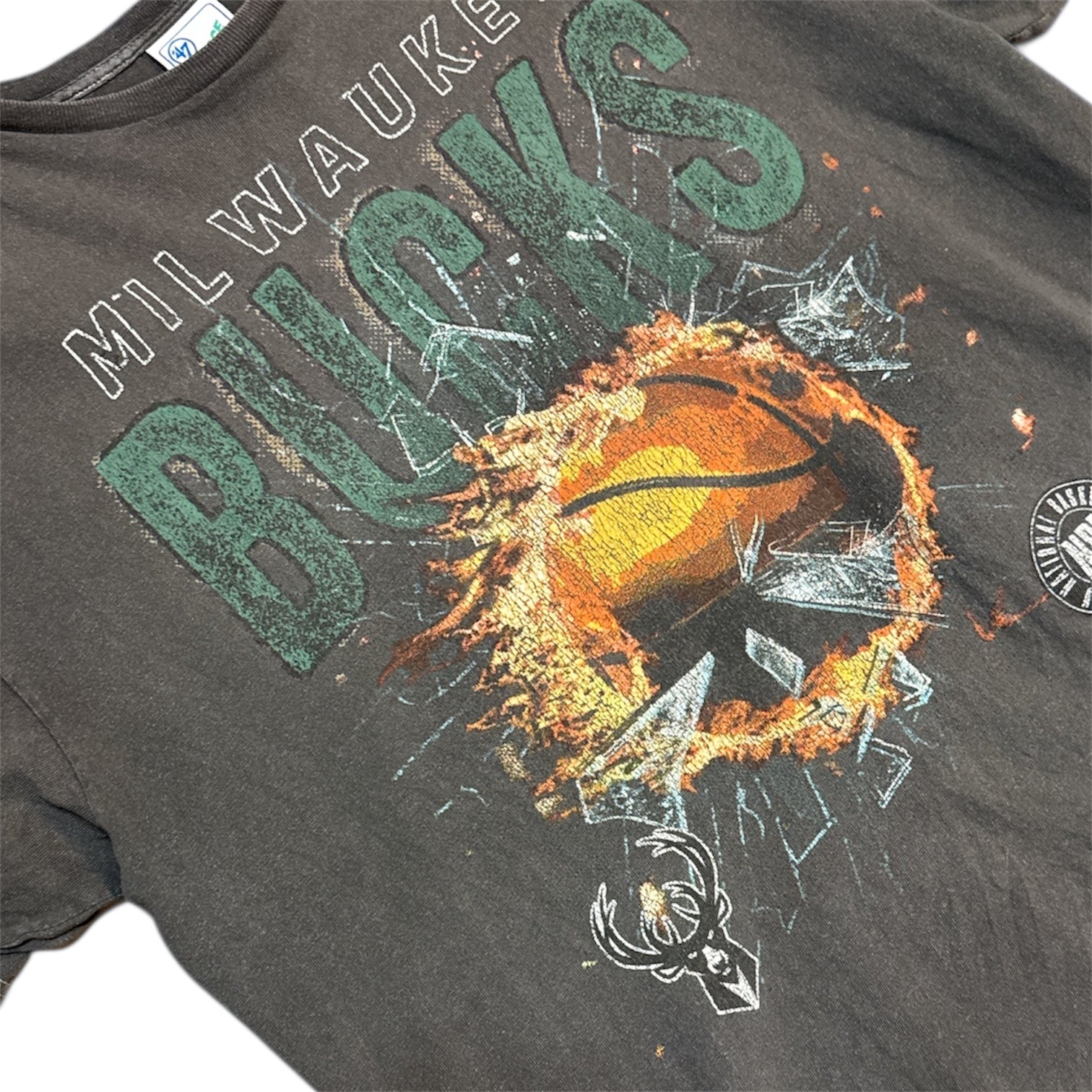 47 Brand Vintage Tubular Milwaukee Bucks Tshirt