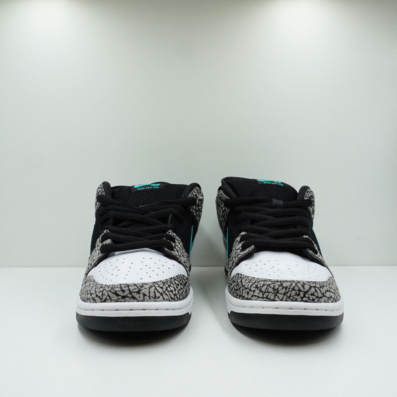 Nike SB Dunk Low Atmos Elephant