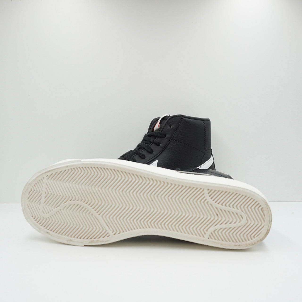 Nike Blazer Mid 77 Vintage Black Sail