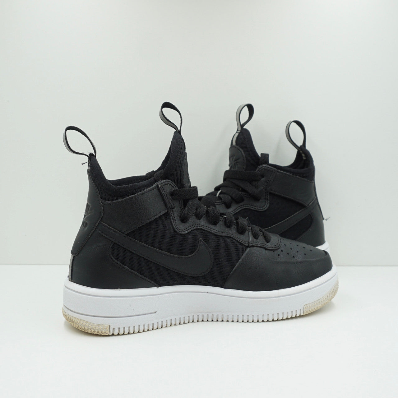 Air force 1 shop ultraforce mid black white