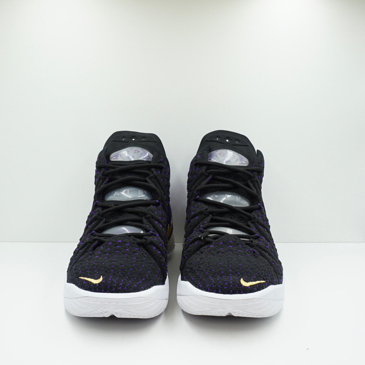 Nike LeBron 18 Lakers