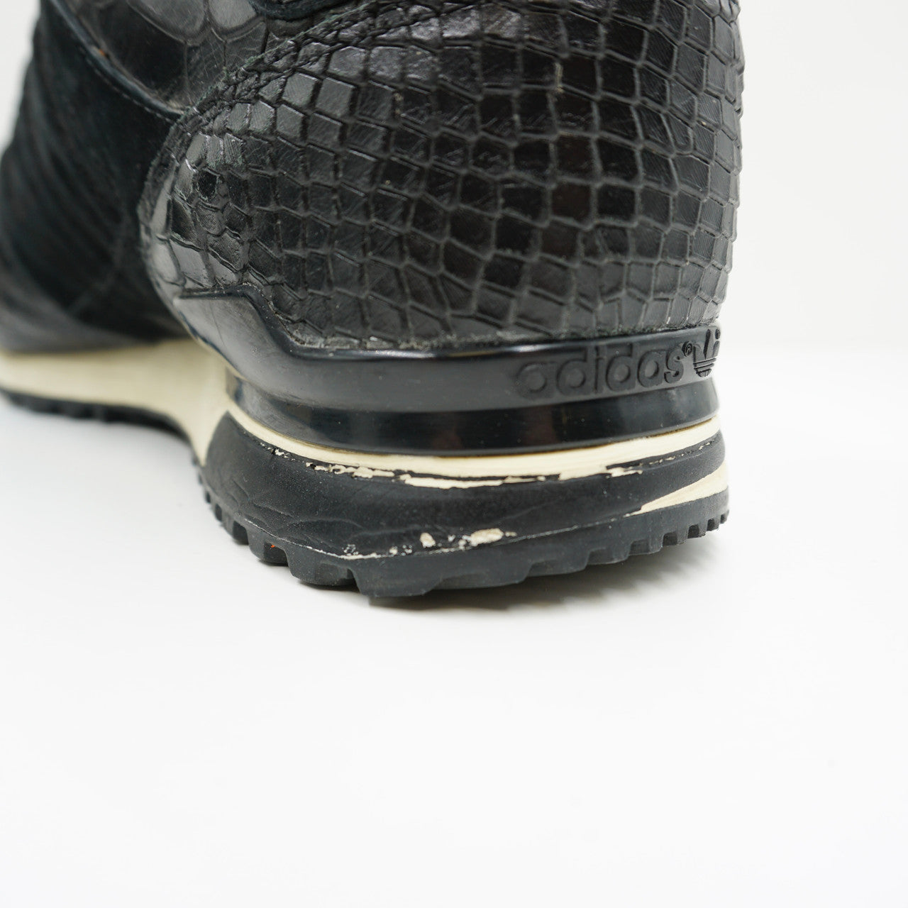 Adidas Consortium x Sneakersnstuff ZX 700 (W)