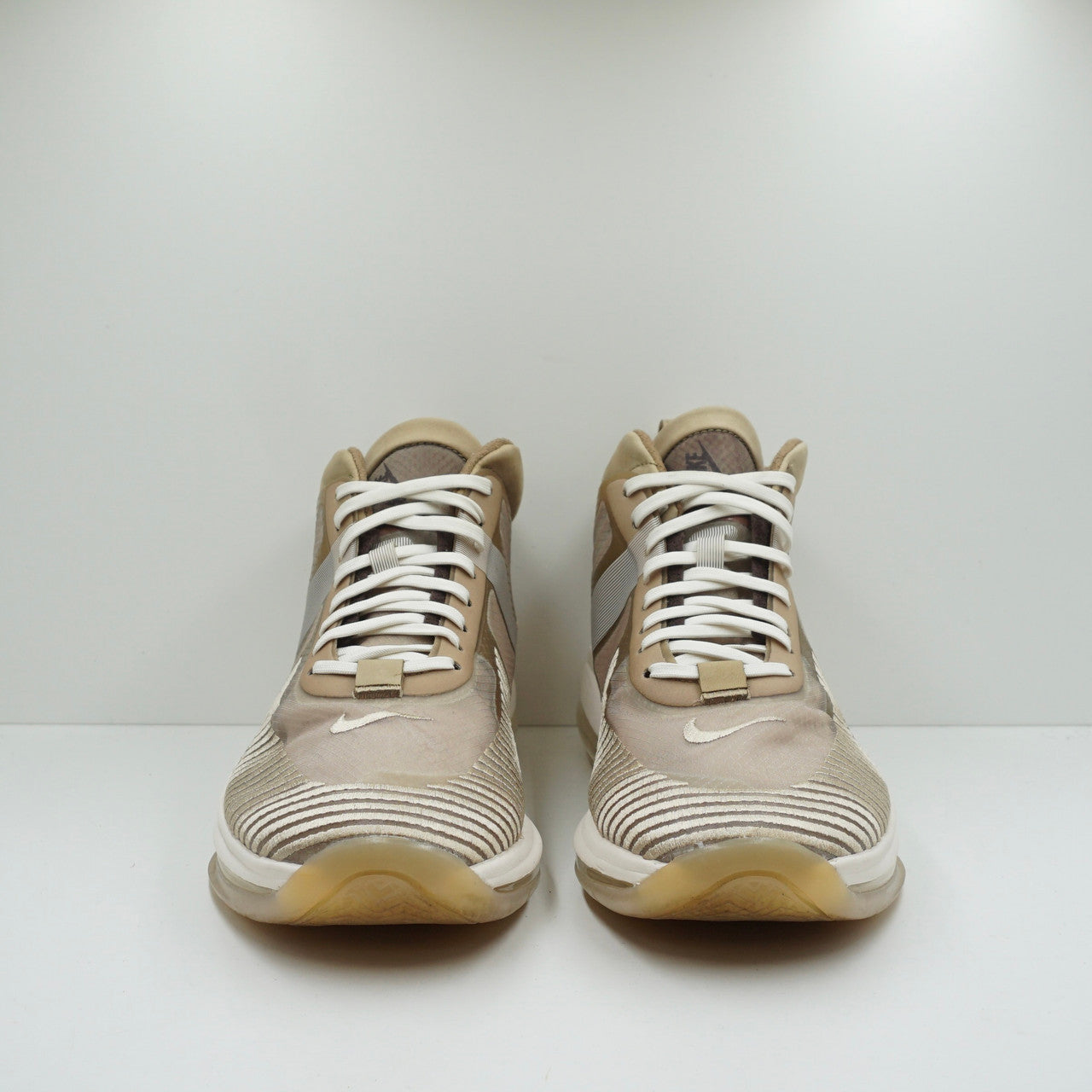 Lebron icon store parachute beige