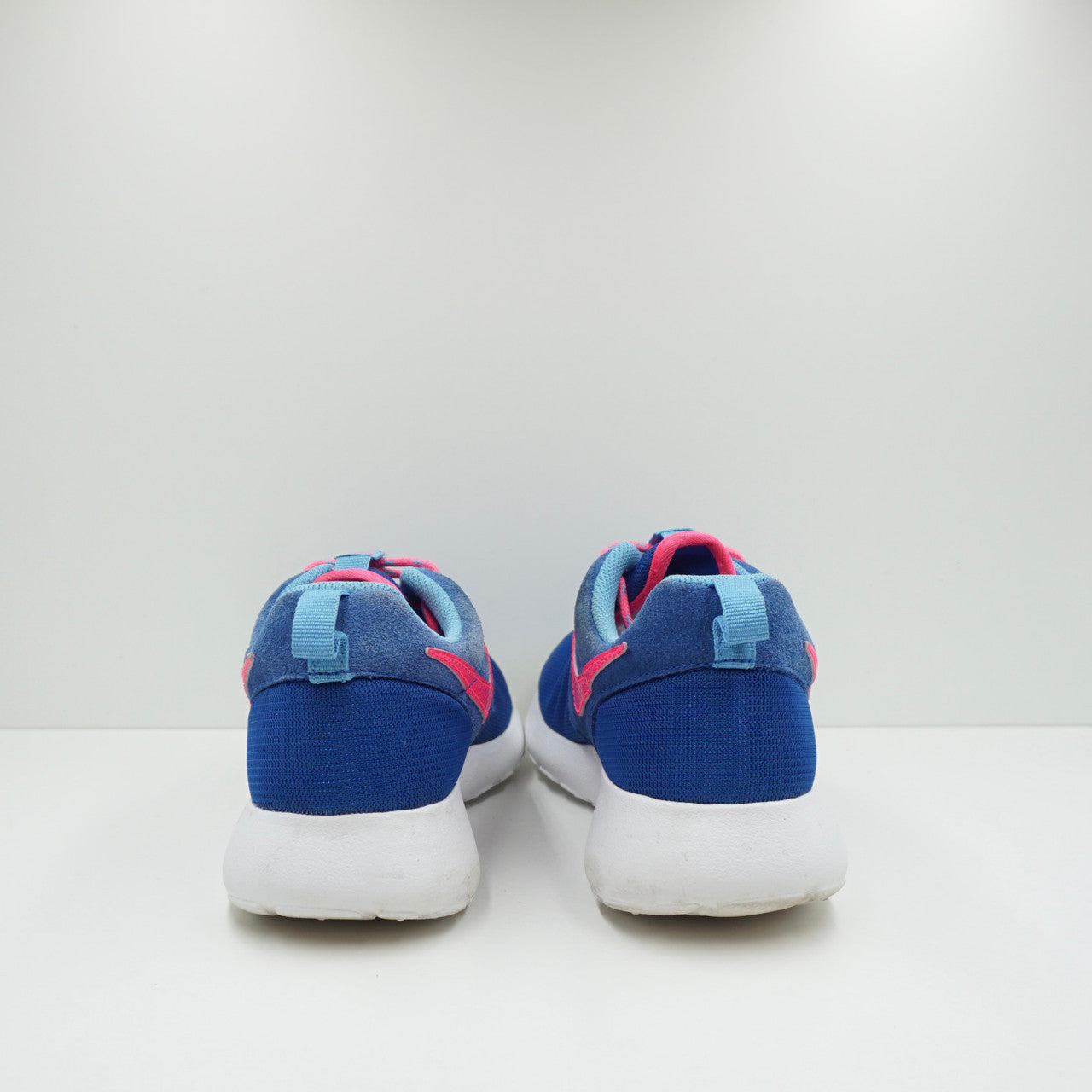 Nike roshe hot sale baby blue