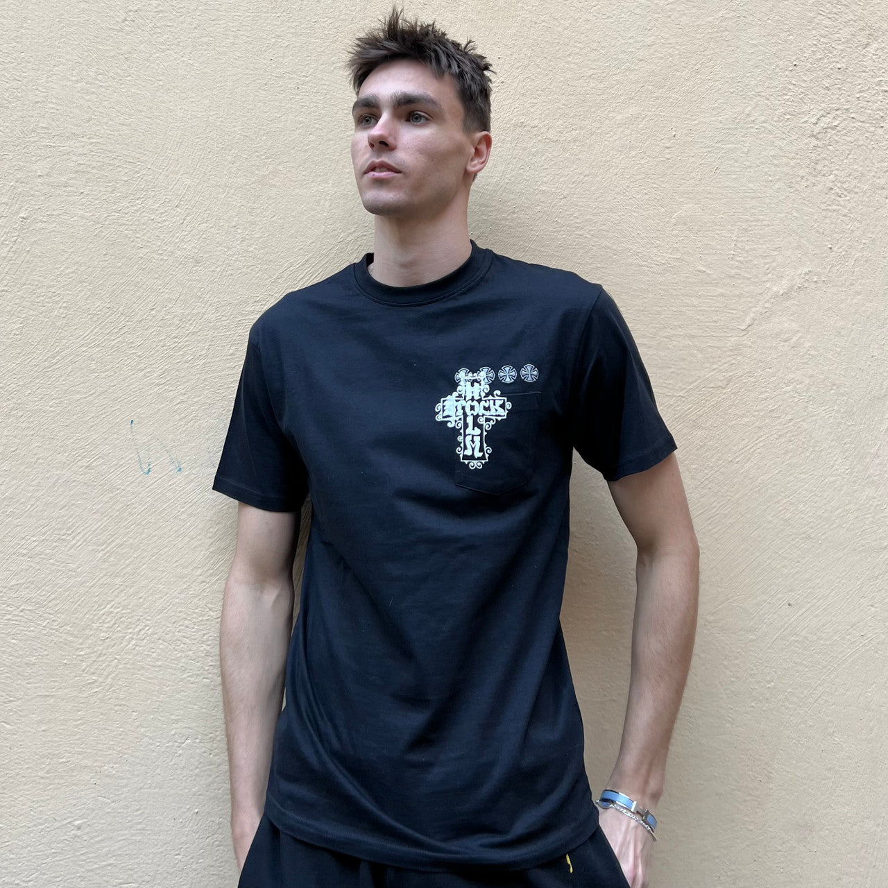 Independent Trucker Co Boutique Sportif Stockholm Cross Black Tshirt