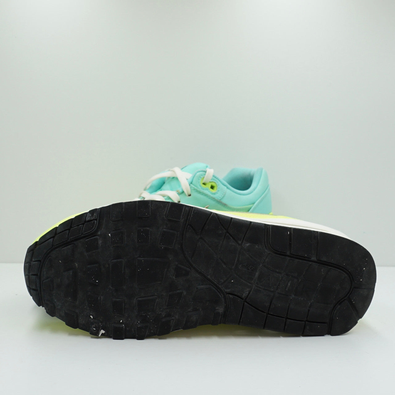 air max 1 magista volt