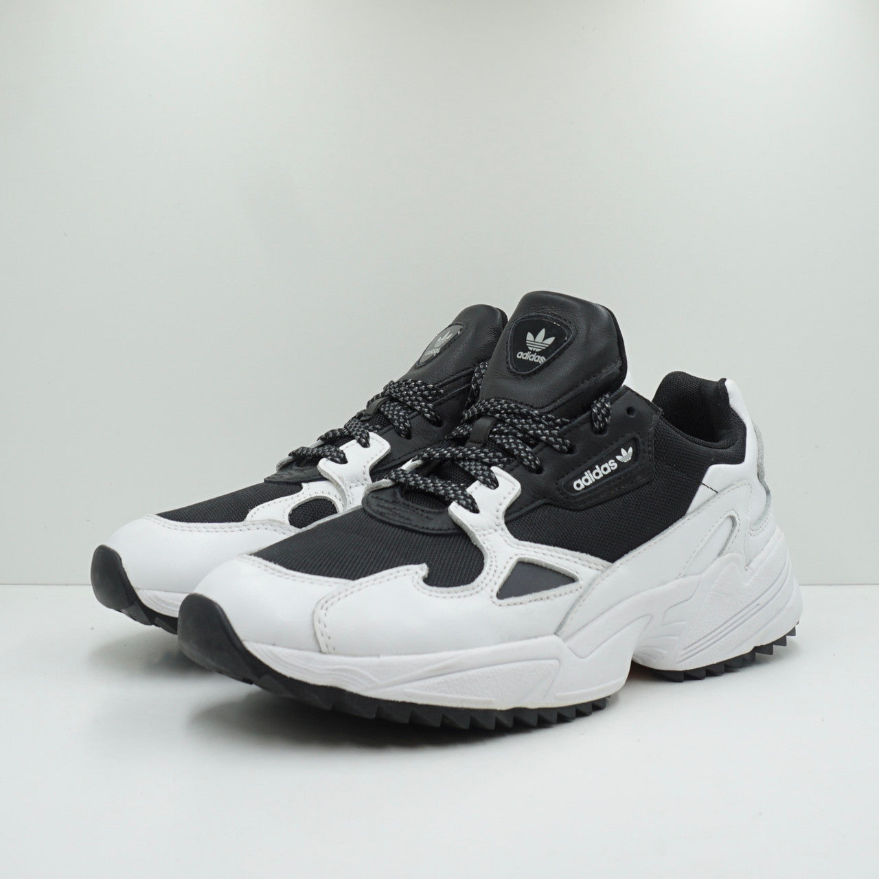 Adidas Falcon Oreo (W)