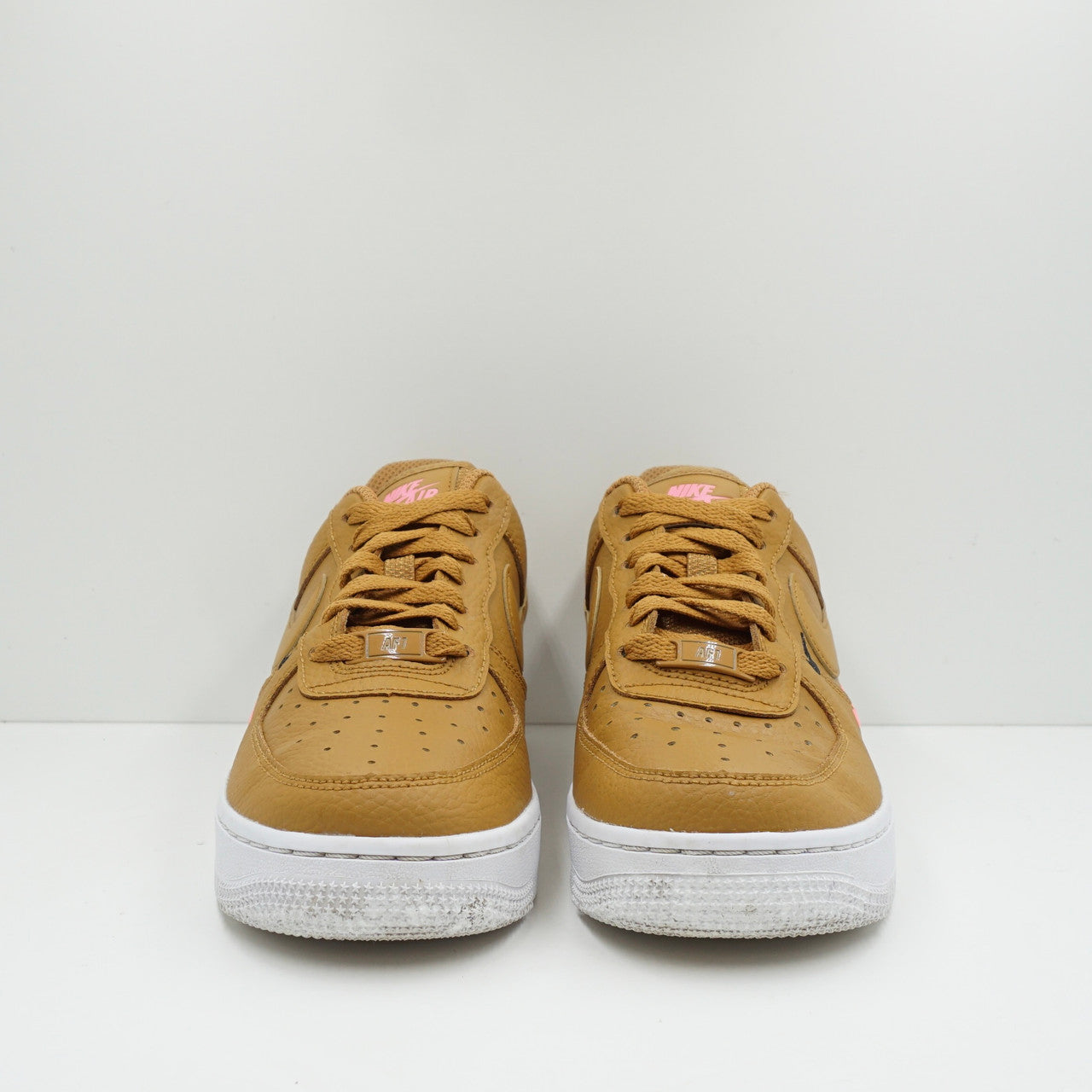 Nike Air Force Low '07 Essential Wheat Mini Swoosh (W)