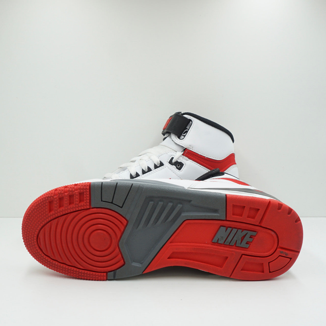 Nike Air Revolution White Red (2013)
