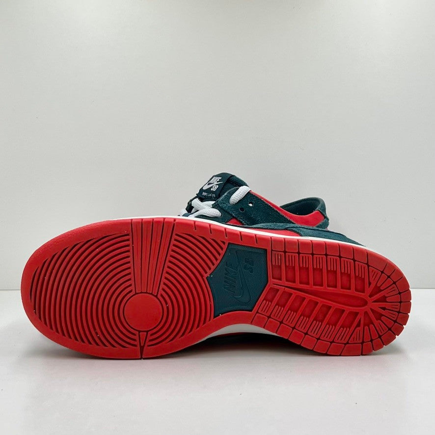 Nike Dunk SB Low Reverse Shark