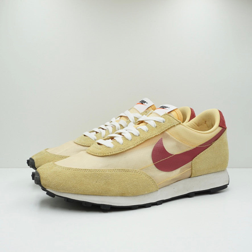 Nike Daybreak Topaz Gold Cedar