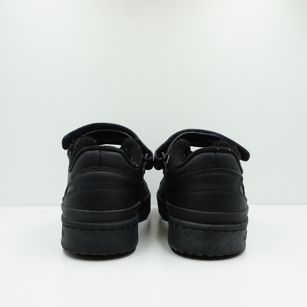 Adidas Forum Low Triple Black