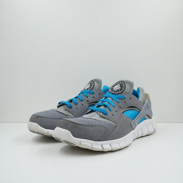 nike huarache free shield