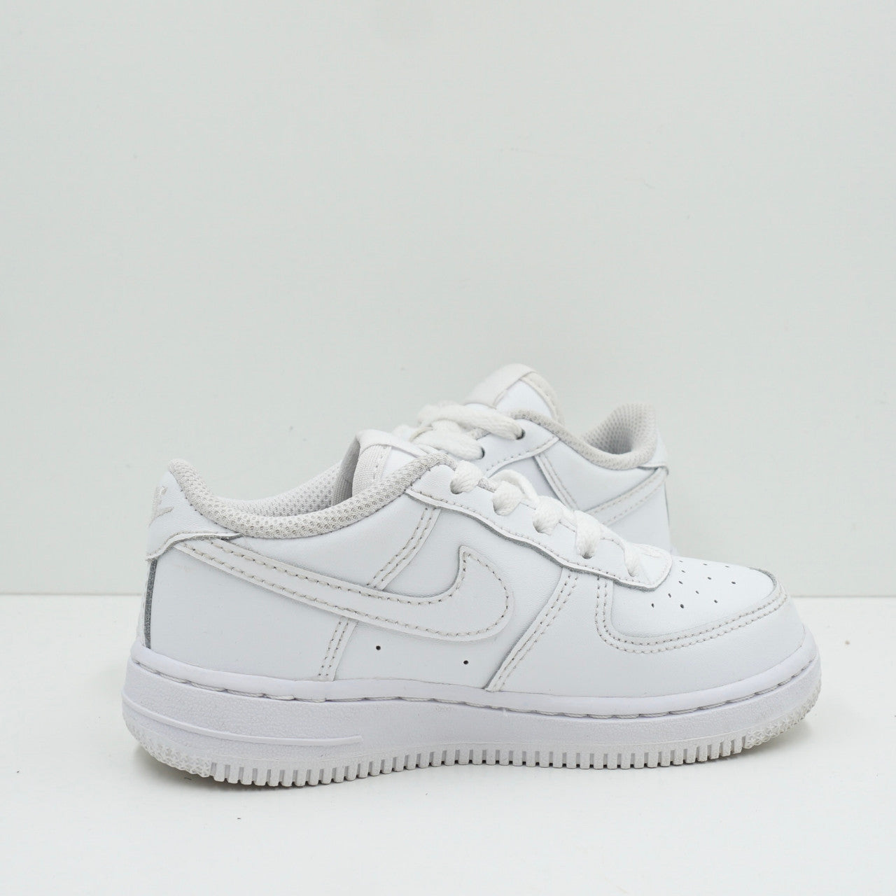 Nike Air Force 1 Triple White (TD)