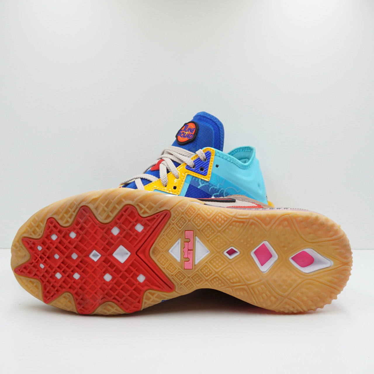 Nike x Lebron James XVIII Space Jam
