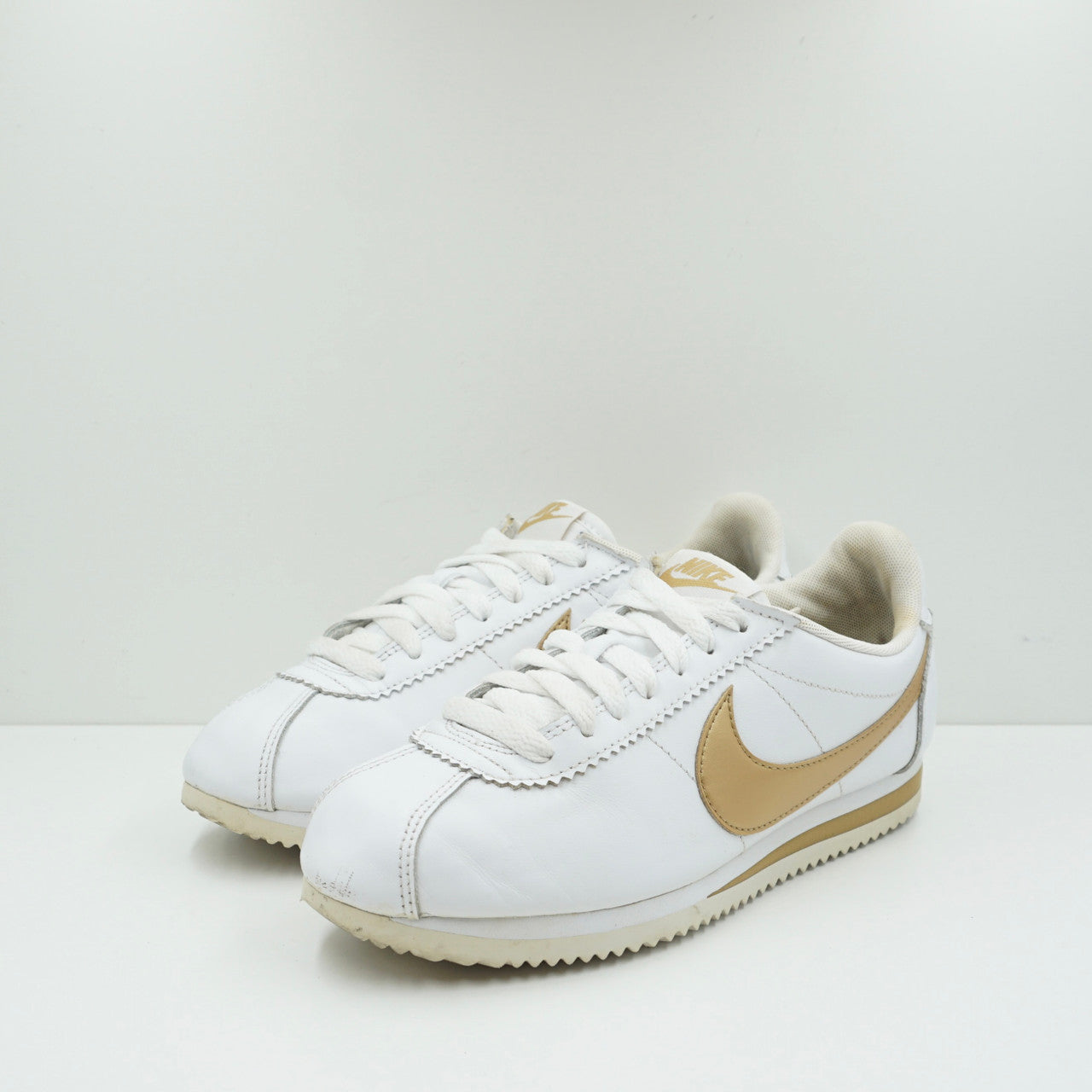 Nike Classic Cortez White Metallic Gold (W)