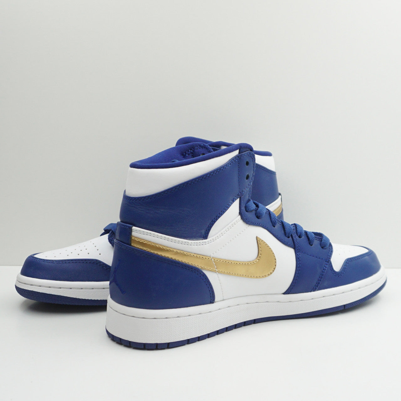 Jordan 1 outlet blue gold