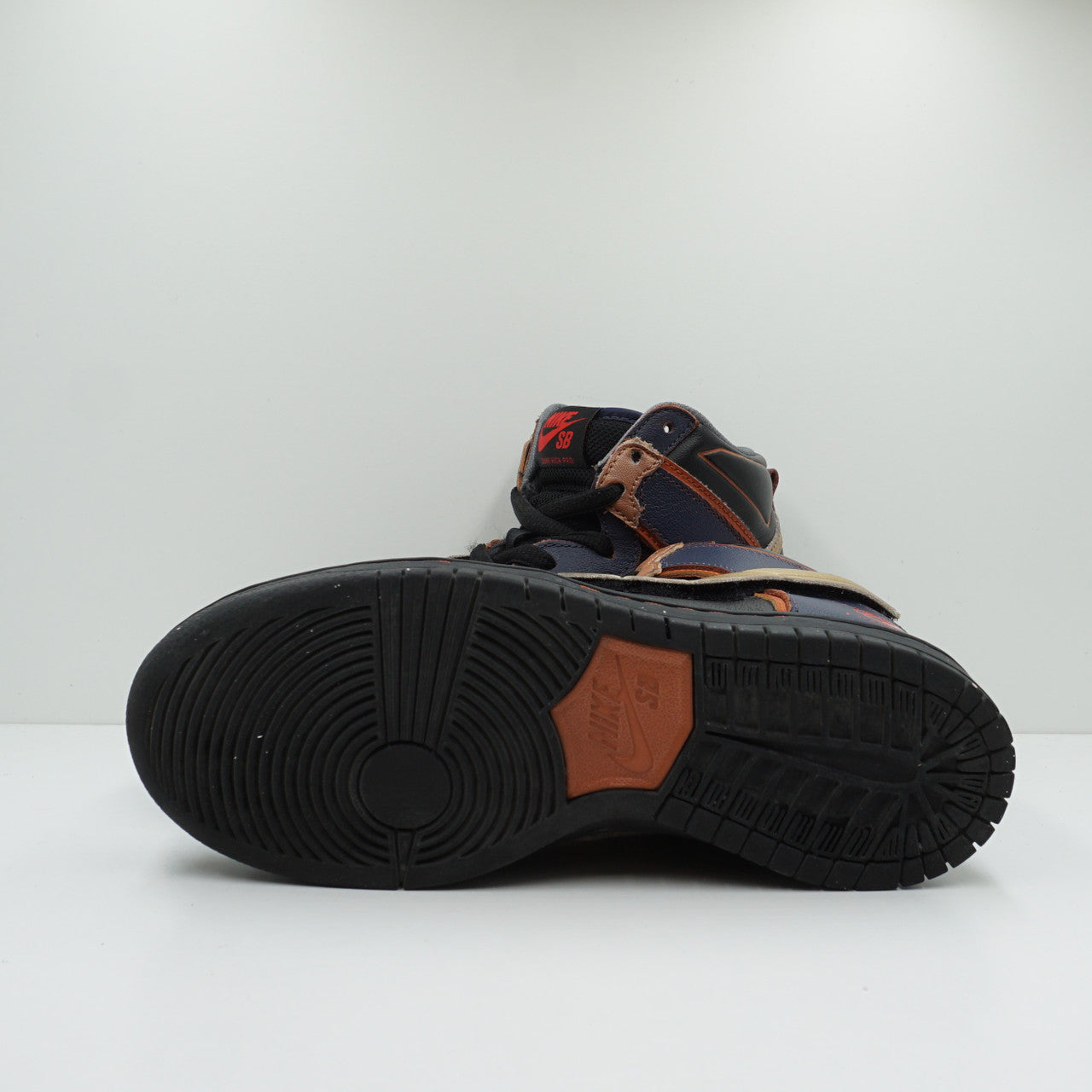 Nike SB Dunk High RX-0 Unicorn Gundam 02 Banshee