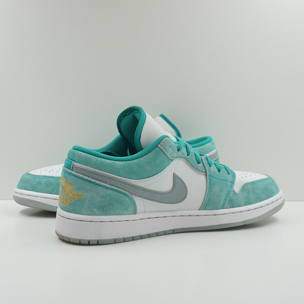 Jordan 1 Low SE New Emerald
