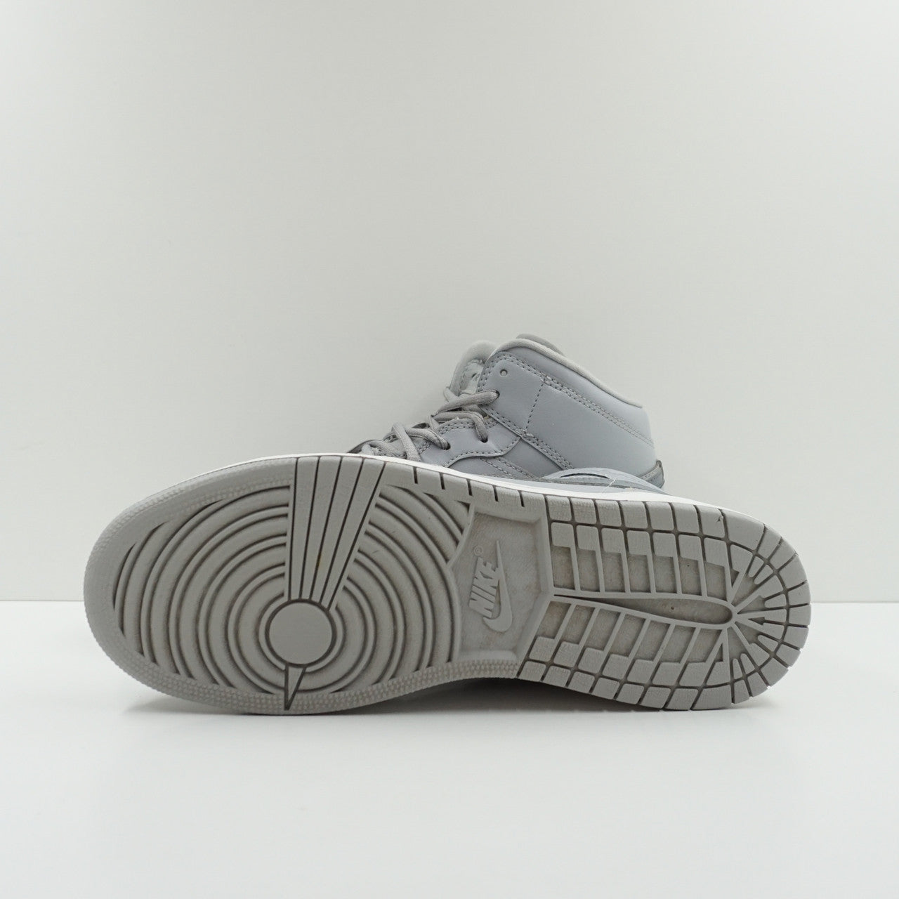 Jordan 1 Retro Mid Wolf Grey Cool Grey (GS)