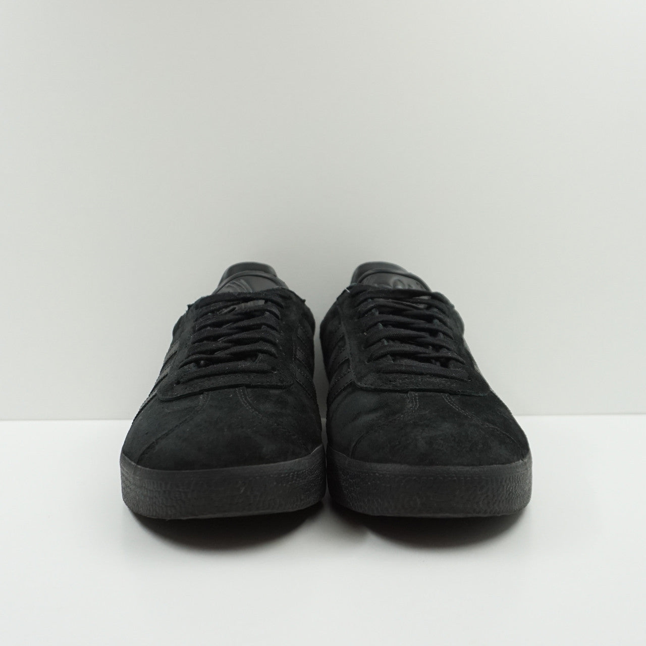 販売促進 adidas gazelle “Triple Black Suede” - 靴