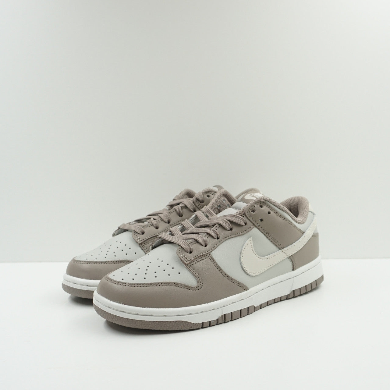 Nike Dunk Low Bone Beige (W)