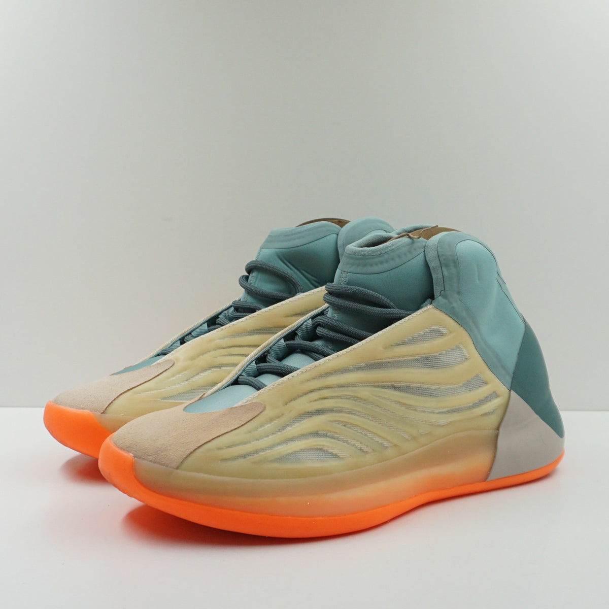 Adidas Yeezy QNTM Hi-Res Coral