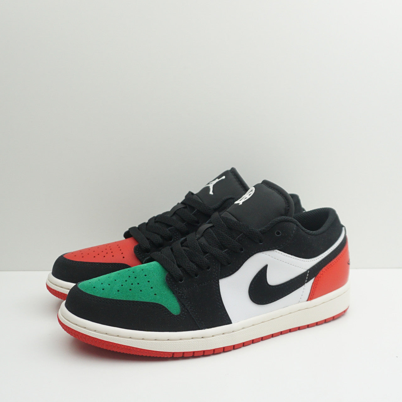 Jordan 1 Low Quai 54