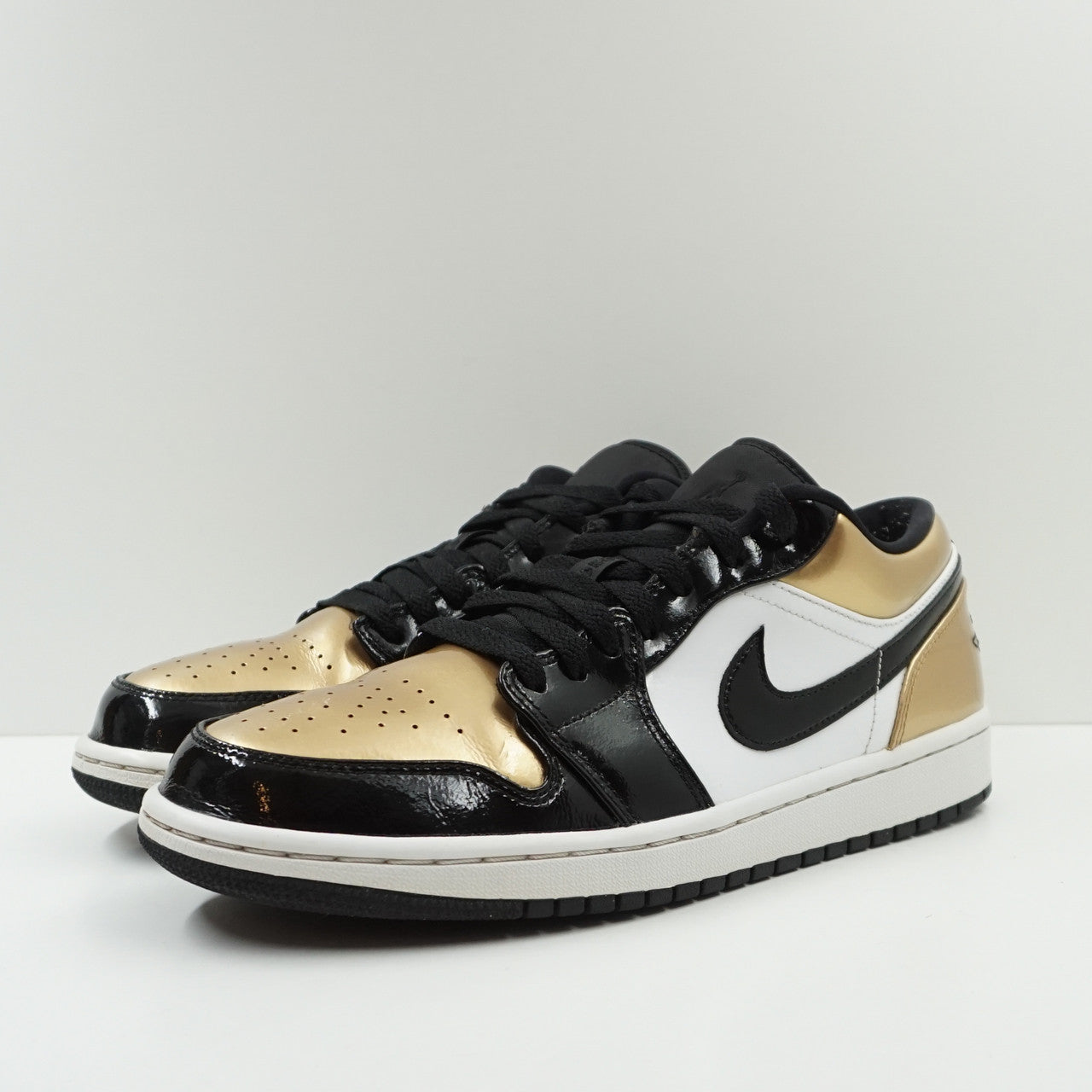 Jordan 1 Low Gold Toe