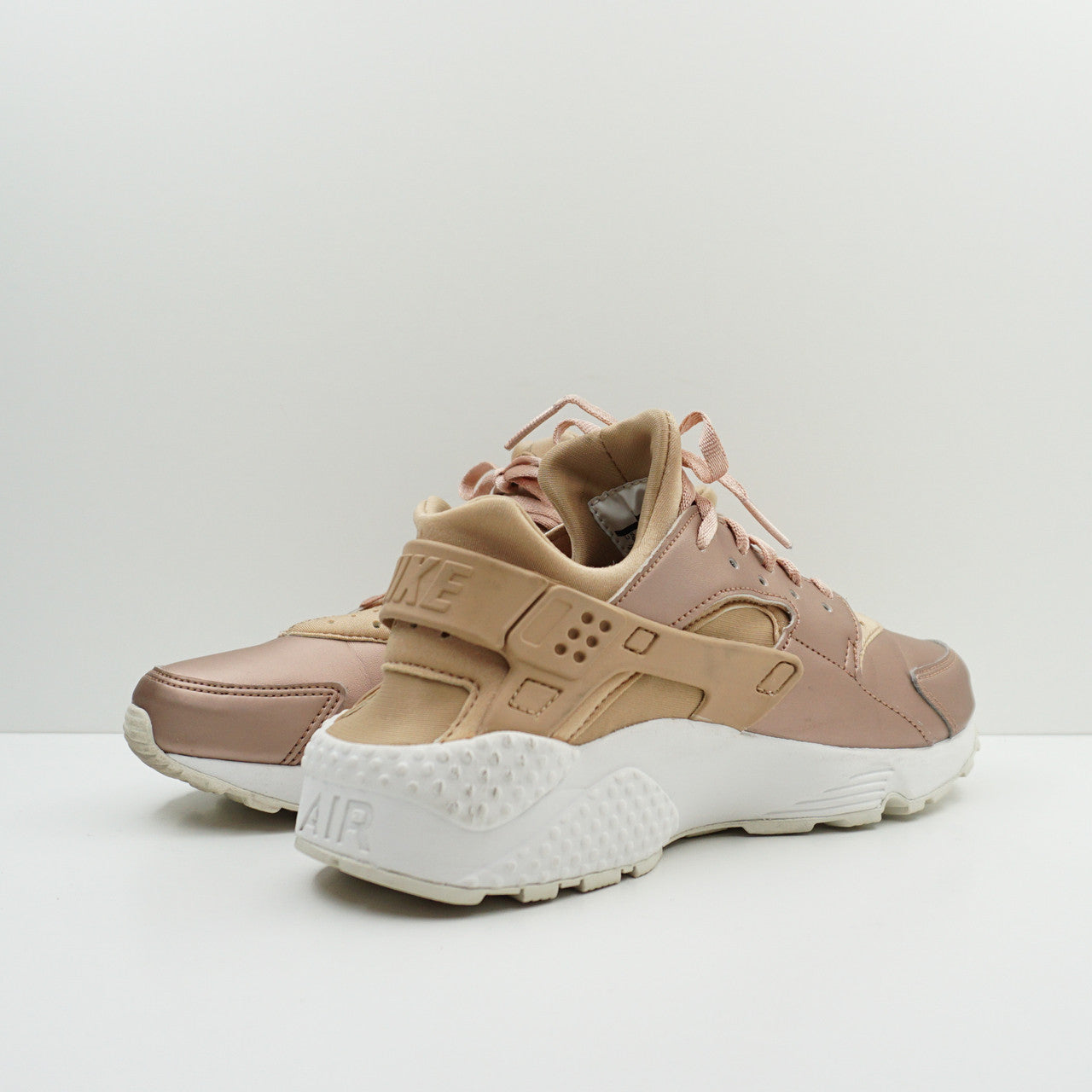 Nike air huarache on sale bronze