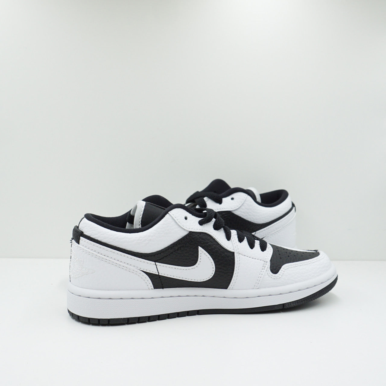 Jordan 1 Low SE Homage White Black (W)