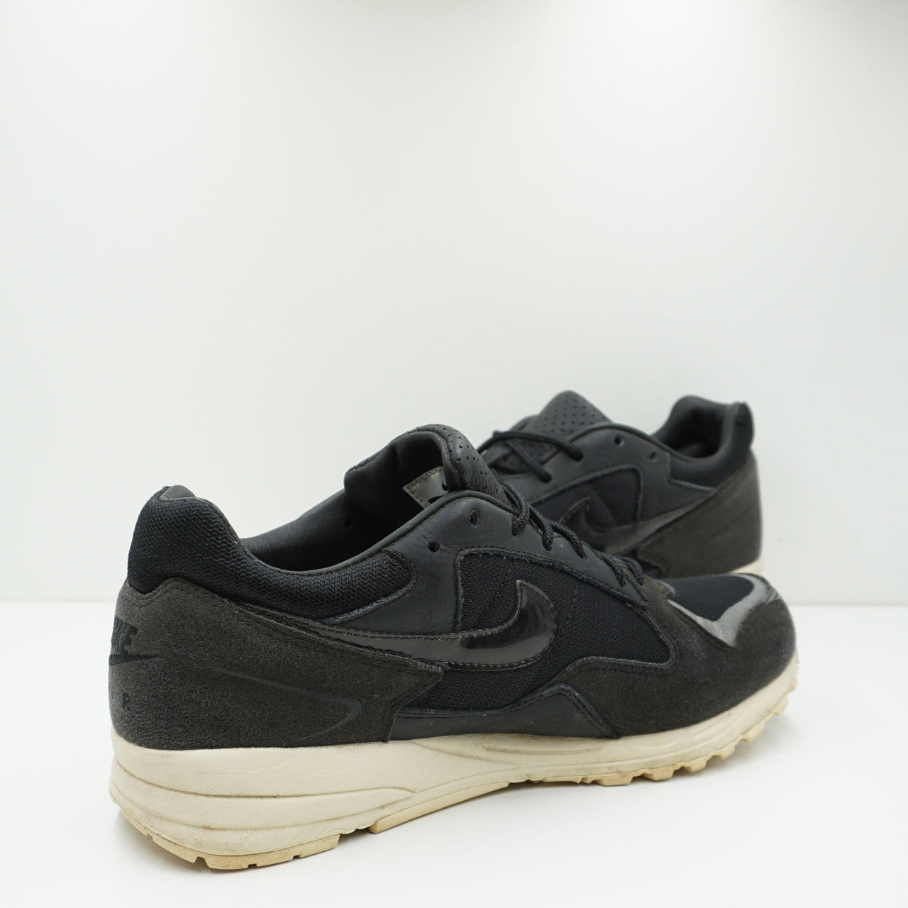 Fear of god skylon black 2025
