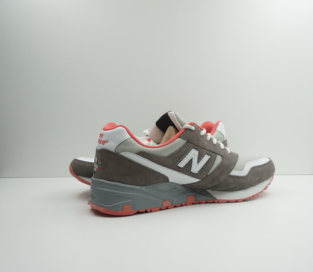 New balance staple sales pigeon