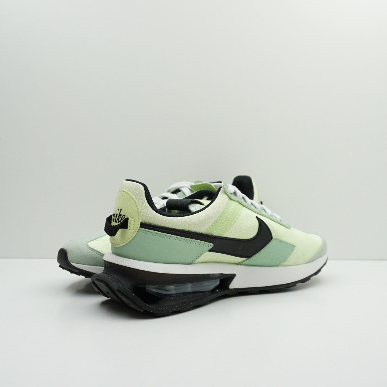 Nike Air Max Pre-Day Light Liquid Lime