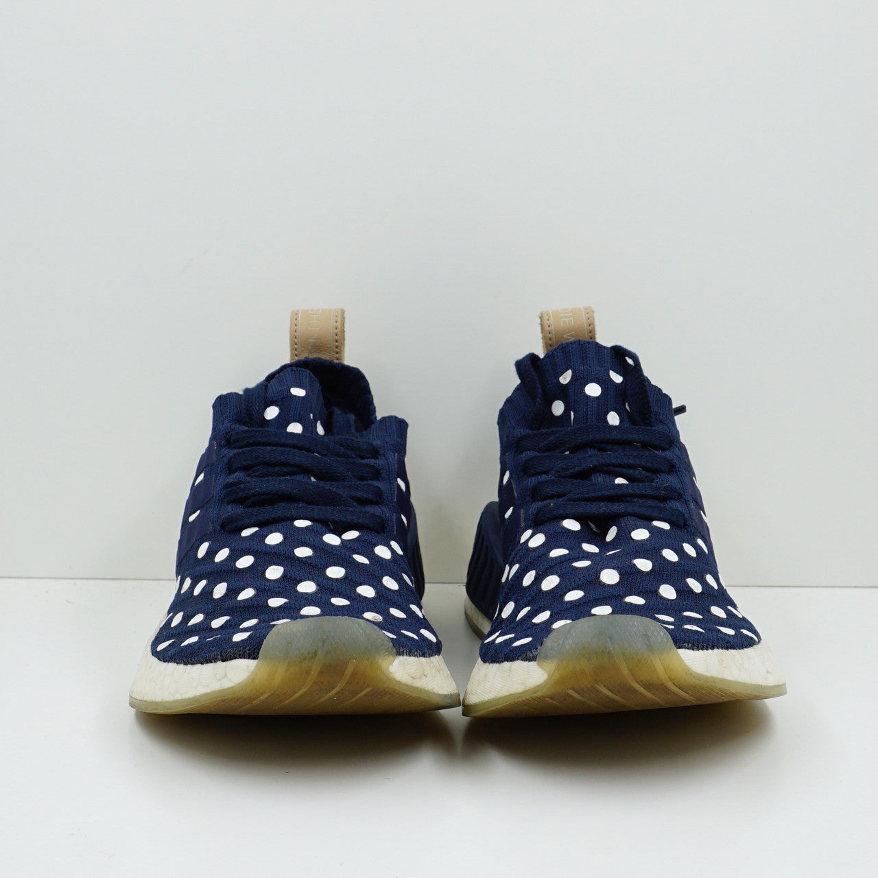 Nmd store r2 ronin